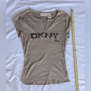 Y2k Dkny brown vneck top with velvet and metal like accents.